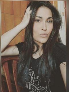 Chica jovencita muy caliente