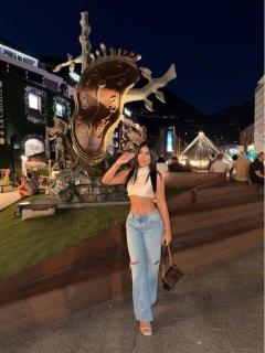 NIA ENCANTADORA SENSUAL COMPLACIENTE DESEOSA DE SEXO