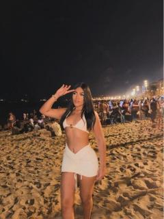 NIA ENCANTADORA SENSUAL COMPLACIENTE DESEOSA DE SEXO